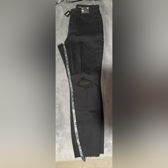 [Express] NWT High Waisted Curvy
Skinny Jeans - Picture 5 of 9